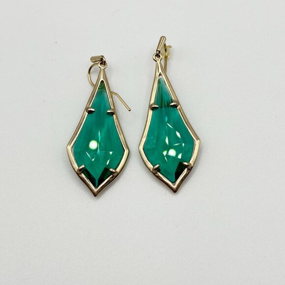 Kendra Scott Jewelry - Kendra Scott Green Faceted Drop Earrings In Gold-Tone